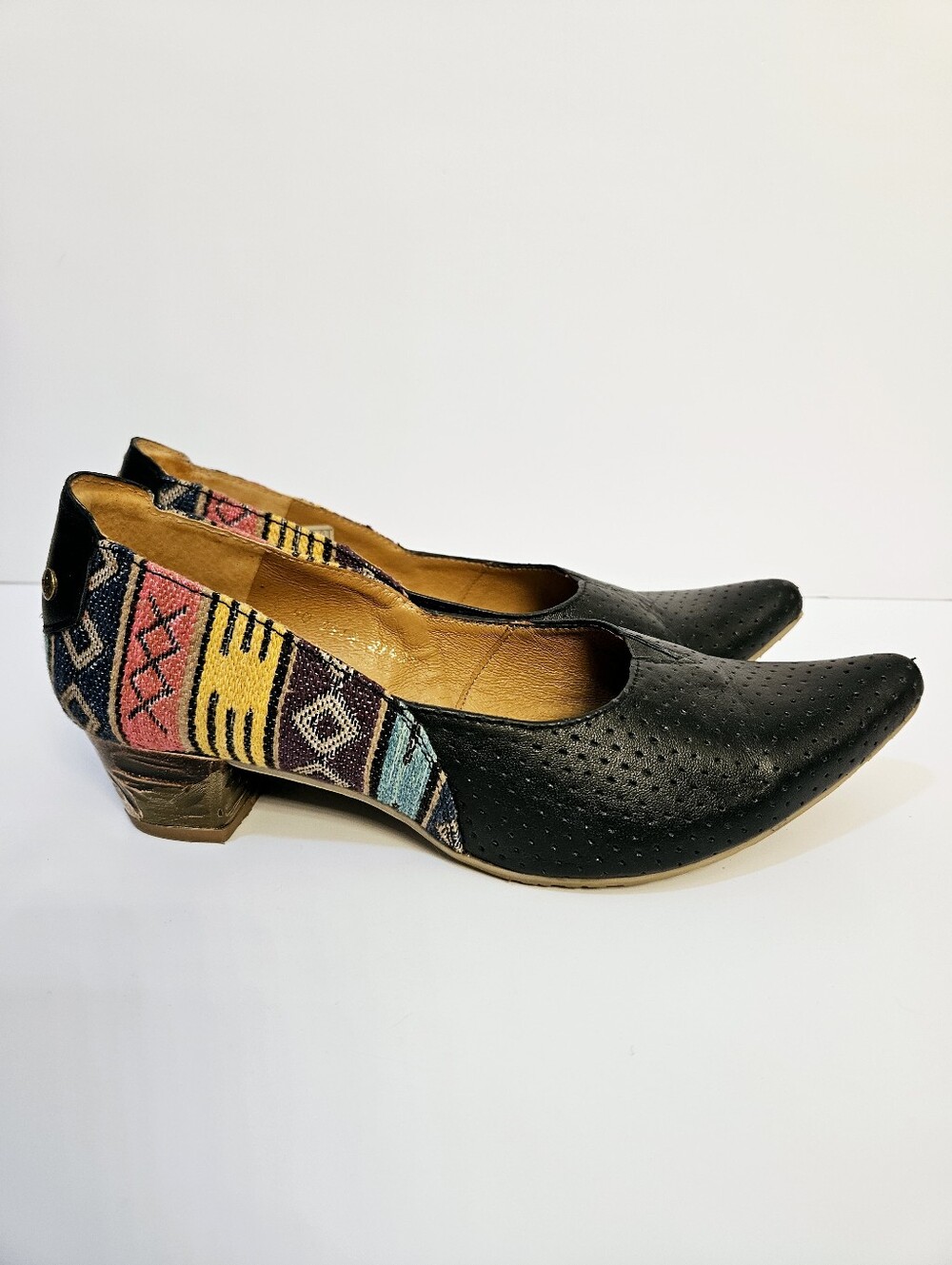Maciejka Boho Heels Size 40 US 9 Black Leather Multicolor Fabric Shoes